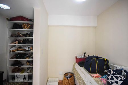 Apartamento à venda com 122m², 3 quartos e 1 vaga Apartamento à venda com 122m², 3 quartos e 1 vagaQuarto de serviço