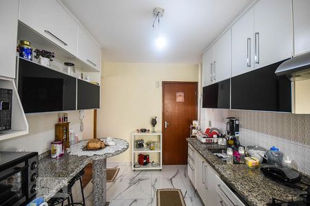 Apartamento à venda com 122m², 3 quartos e 1 vaga Apartamento à venda com 122m², 3 quartos e 1 vagaCozinha