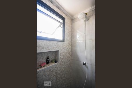 Apartamento à venda com 122m², 3 quartos e 1 vaga Apartamento à venda com 122m², 3 quartos e 1 vagaChuveiro do banheiro da suíte