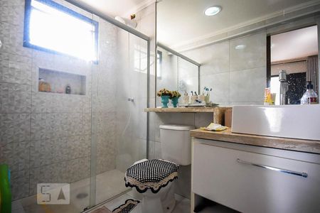 Apartamento à venda com 122m², 3 quartos e 1 vaga Apartamento à venda com 122m², 3 quartos e 1 vagaBanheiro suíte