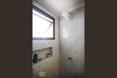 Apartamento à venda com 122m², 3 quartos e 1 vaga Apartamento à venda com 122m², 3 quartos e 1 vagaChuveiro do banheiro