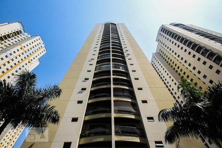 Apartamento à venda com 122m², 3 quartos e 1 vaga Apartamento à venda com 122m², 3 quartos e 1 vagaFachada