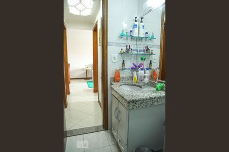 Apartamento à venda com 90m², 3 quartos e 2 vagas Apartamento à venda com 90m², 3 quartos e 2 vagasBanheiro Corredor