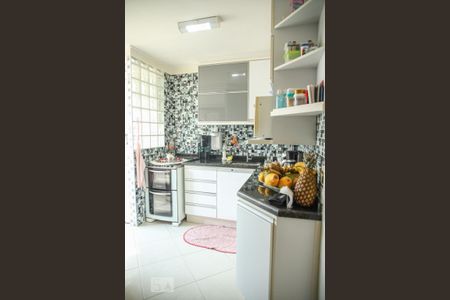 Apartamento à venda com 90m², 3 quartos e 2 vagas Apartamento à venda com 90m², 3 quartos e 2 vagasCozinha