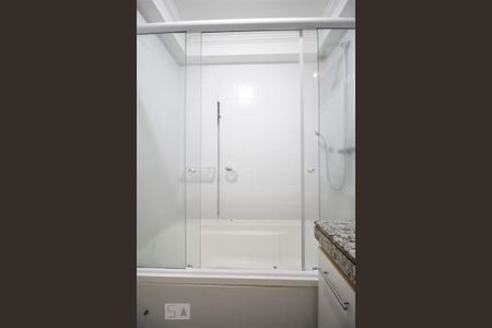 Apartamento à venda com 132m², 3 quartos e 2 vagasBanheiro da suíte 2