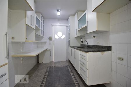 Apartamento à venda com 132m², 3 quartos e 2 vagasCozinha