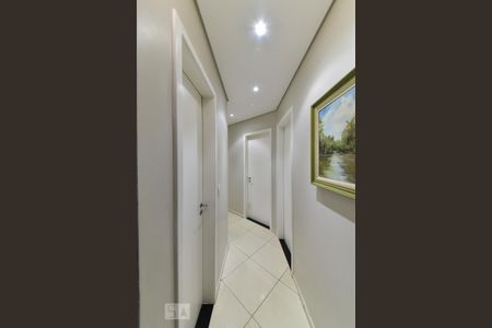 Apartamento à venda com 104m², 3 quartos e 2 vagas Apartamento à venda com 104m², 3 quartos e 2 vagasCorredor - Dormitórios