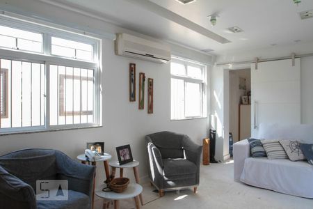 Apartamento à venda com 324m², 4 quartos e 2 vagas Apartamento à venda com 324m², 4 quartos e 2 vagasSala - Cobertura