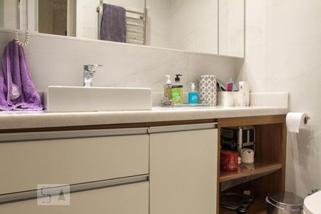 Apartamento à venda com 324m², 4 quartos e 2 vagas Apartamento à venda com 324m², 4 quartos e 2 vagasBanheiro Social