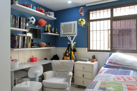 Apartamento à venda com 324m², 4 quartos e 2 vagas Apartamento à venda com 324m², 4 quartos e 2 vagasQuarto 2