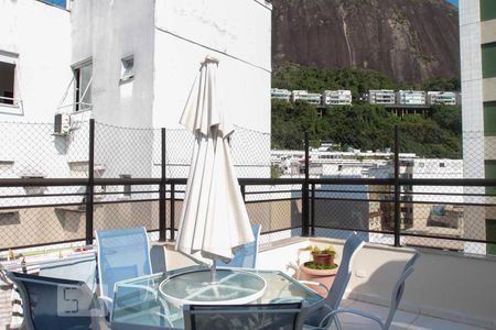 Apartamento à venda com 324m², 4 quartos e 2 vagas Apartamento à venda com 324m², 4 quartos e 2 vagasÁrea de serviço - Cobertura