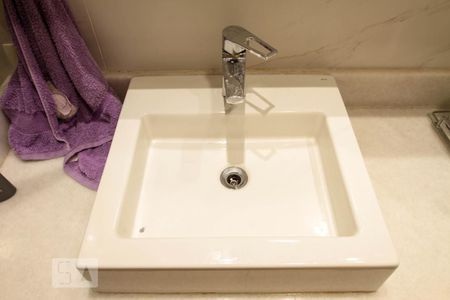 Apartamento à venda com 324m², 4 quartos e 2 vagas Apartamento à venda com 324m², 4 quartos e 2 vagasBanheiro Social