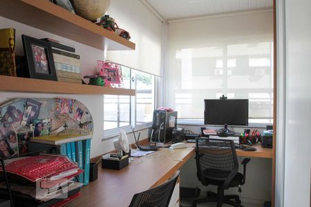 Apartamento à venda com 324m², 4 quartos e 2 vagas Apartamento à venda com 324m², 4 quartos e 2 vagasEscritório - Cobertura