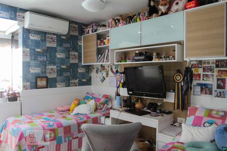 Apartamento à venda com 324m², 4 quartos e 2 vagas Apartamento à venda com 324m², 4 quartos e 2 vagasQuarto 1