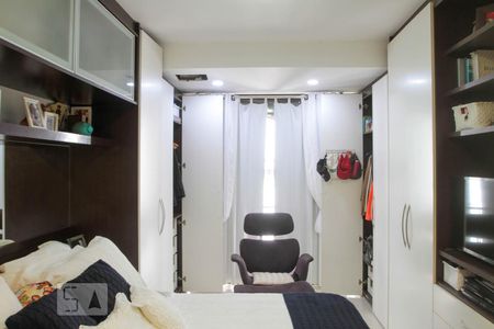 Apartamento à venda com 324m², 4 quartos e 2 vagas Apartamento à venda com 324m², 4 quartos e 2 vagasQuarto 3 - Suíte