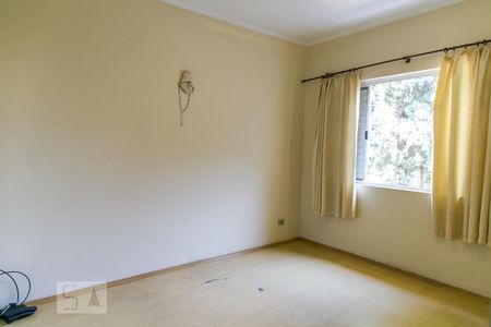 Casa à venda com 350m², 4 quartos e 3 vagas Casa à venda com 350m², 4 quartos e 3 vagasSuíte