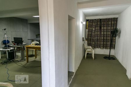 Casa à venda com 350m², 4 quartos e 3 vagas Casa à venda com 350m², 4 quartos e 3 vagasSalão