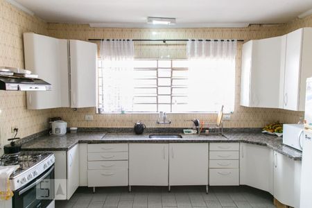 Casa à venda com 350m², 4 quartos e 3 vagas Casa à venda com 350m², 4 quartos e 3 vagasCozinha