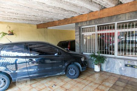 Casa à venda com 350m², 4 quartos e 3 vagas Casa à venda com 350m², 4 quartos e 3 vagasGaragem