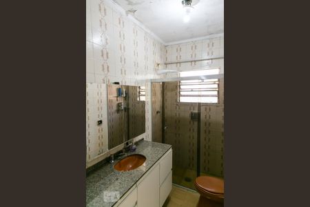 Casa à venda com 350m², 4 quartos e 3 vagas Casa à venda com 350m², 4 quartos e 3 vagasBanheiro