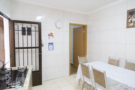 Casa à venda com 165m², 3 quartos e 2 vagas Casa à venda com 165m², 3 quartos e 2 vagasCozinha