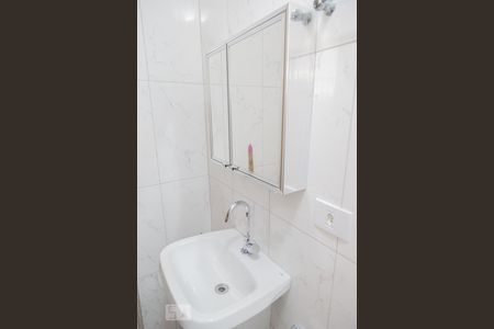 Casa à venda com 165m², 3 quartos e 2 vagas Casa à venda com 165m², 3 quartos e 2 vagasBanheiro Social