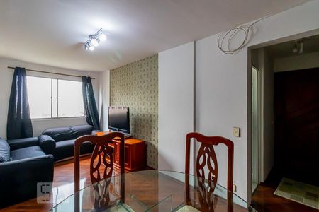Sala de apartamento para alugar com 2 quartos, 50m² em Jardim Celeste, São Paulo