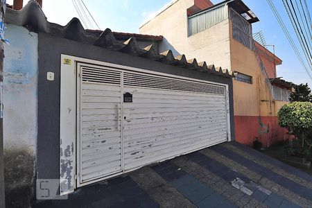 Casa à venda com 96m², 2 quartos e 2 vagasFachada