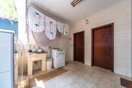 Casa à venda com 500m², 4 quartos e 4 vagas Casa à venda com 500m², 4 quartos e 4 vagasÁrea de Serviço