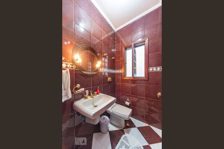 Casa à venda com 500m², 4 quartos e 4 vagas Casa à venda com 500m², 4 quartos e 4 vagasLavabo