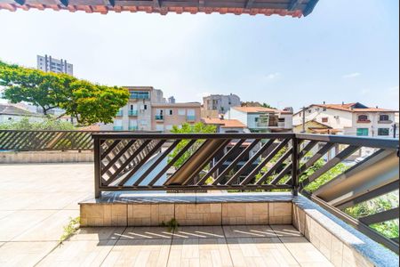 Casa à venda com 500m², 4 quartos e 4 vagas Casa à venda com 500m², 4 quartos e 4 vagasVista do Quarto 2