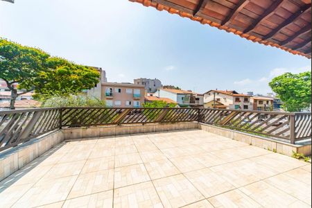 Casa à venda com 500m², 4 quartos e 4 vagas Casa à venda com 500m², 4 quartos e 4 vagasVaranda dos Quartos 1 e 2