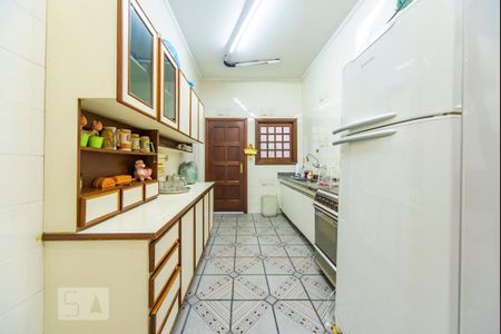 Casa à venda com 500m², 4 quartos e 4 vagas Casa à venda com 500m², 4 quartos e 4 vagasCozinha do Salão de Festas