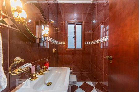 Casa à venda com 500m², 4 quartos e 4 vagas Casa à venda com 500m², 4 quartos e 4 vagasLavabo