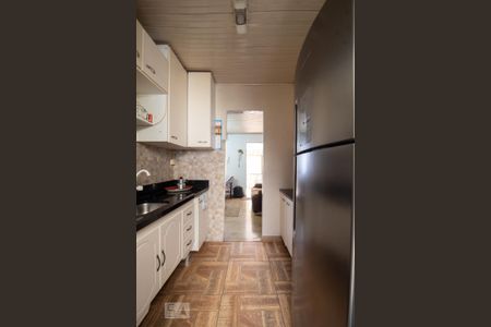 Casa à venda com 60m², 1 quarto e 2 vagas Casa à venda com 60m², 1 quarto e 2 vagasCozinha