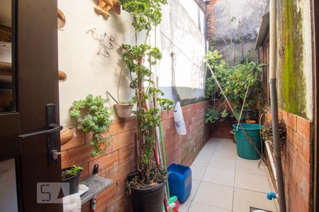 Casa à venda com 60m², 1 quarto e 2 vagas Casa à venda com 60m², 1 quarto e 2 vagasÁrea de Serviço