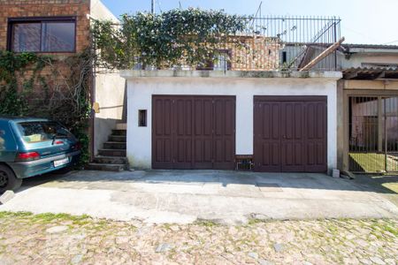 Casa à venda com 60m², 1 quarto e 2 vagas Casa à venda com 60m², 1 quarto e 2 vagasFachada