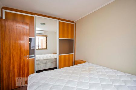 Quarto 2 de apartamento para alugar com 2 quartos, 55m² em Alto Petrópolis, Porto Alegre