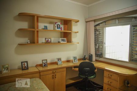 Casa à venda com 221m², 3 quartos e 5 vagas Casa à venda com 221m², 3 quartos e 5 vagasQuarto 2