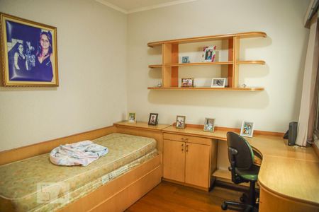 Casa à venda com 221m², 3 quartos e 5 vagas Casa à venda com 221m², 3 quartos e 5 vagasQuarto 2
