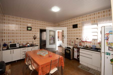 Casa para alugar com 400m², 2 quartos e 3 vagasCozinha