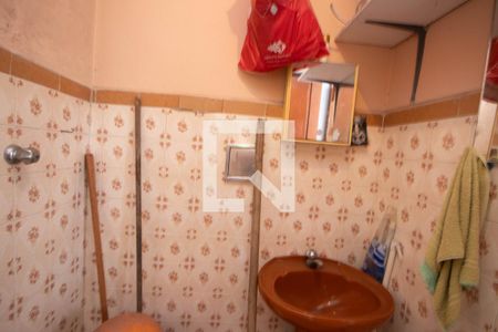 Casa para alugar com 400m², 2 quartos e 3 vagasBanheiro de Serviço