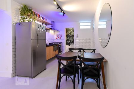 Sala de apartamento para alugar com 2 quartos, 60m² em Leblon, Rio de Janeiro