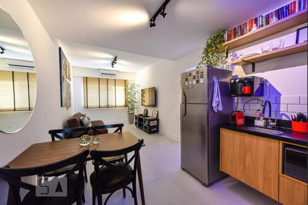 Sala de apartamento para alugar com 2 quartos, 60m² em Leblon, Rio de Janeiro