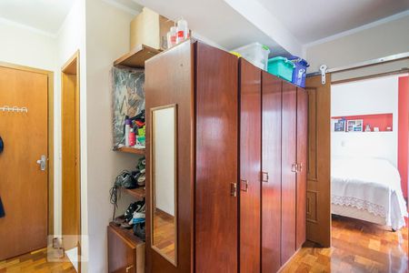 Casa à venda com 240m², 3 quartos e 3 vagasCloset da Suíte 1