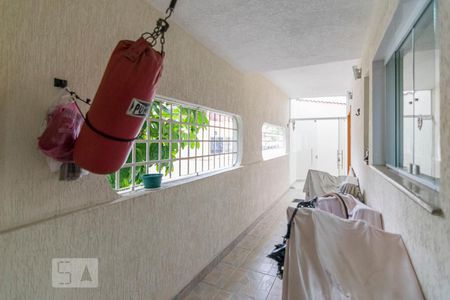 Casa à venda com 240m², 3 quartos e 3 vagasCorredor