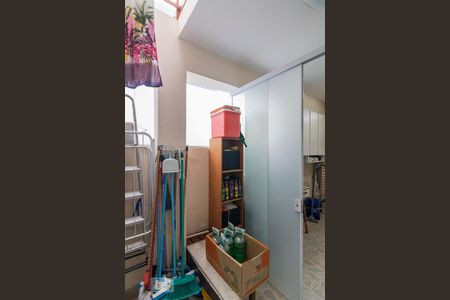 Casa à venda com 240m², 3 quartos e 3 vagasÁrea de Serviço