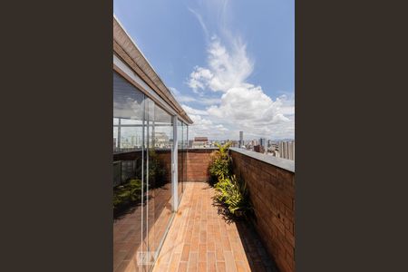 Apartamento à venda com 131m², 3 quartos e 2 vagas Apartamento à venda com 131m², 3 quartos e 2 vagasTerraço