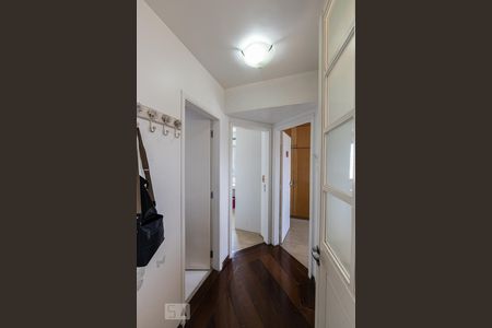 Apartamento à venda com 131m², 3 quartos e 2 vagas Apartamento à venda com 131m², 3 quartos e 2 vagasCorredor