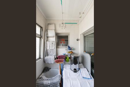 Apartamento à venda com 131m², 3 quartos e 2 vagas Apartamento à venda com 131m², 3 quartos e 2 vagasÁrea de Serviço